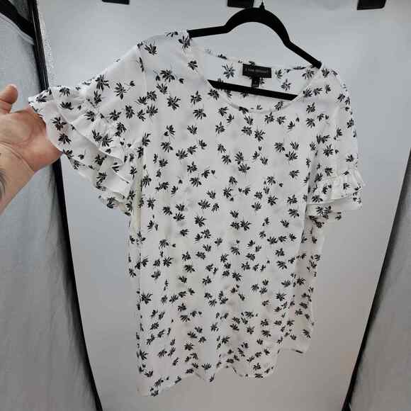 Lane Bryant Blouse Top 14 Floral Short Ruffle Flutter Sleeve Casual Black White - Picture 3 of 8
